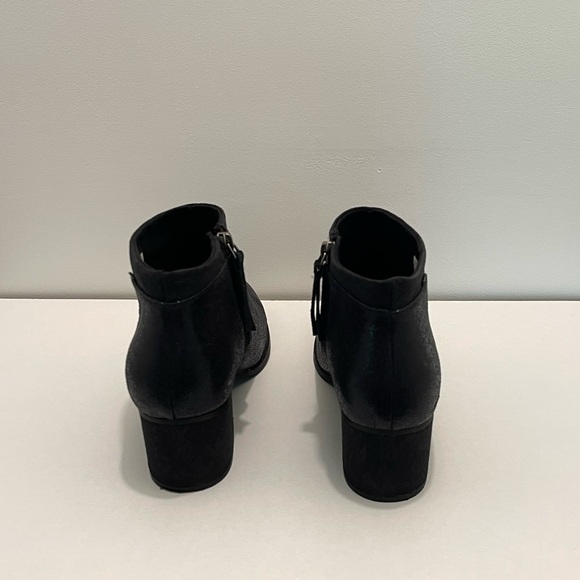 TOMS Crackle Shimmer and Textile Snake Loren Booties Women’s Size 10 Black - Picture 2 of 5